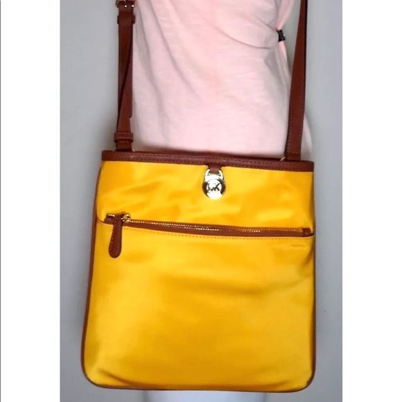 Michael Kors Handbags - NWT- MK Authentic Crossbody Bag